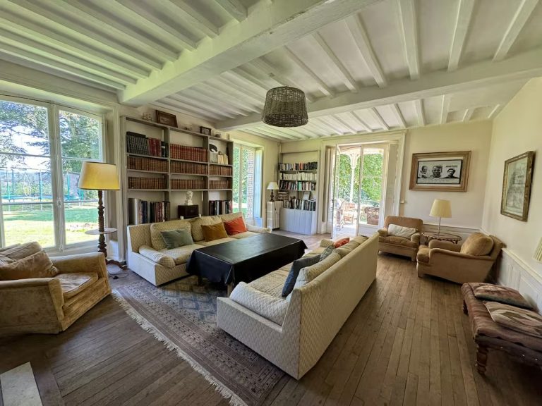 db39e53b-aefd-4096-9f21-efed5d6bbc74